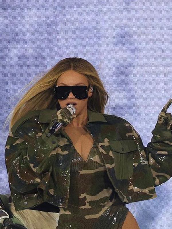 Beyoncé camouflage crop jacket front view
